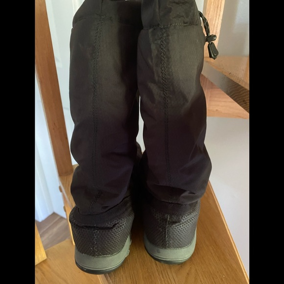 Baffin Boots - Picture 3 of 8